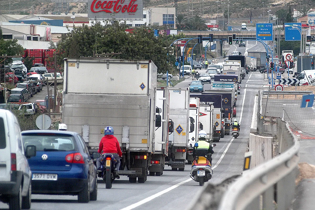 La patronal del transporte muestra su "decepción" por el plan anticrisis del Gobierno: "No incorpora soluciones efectivas"