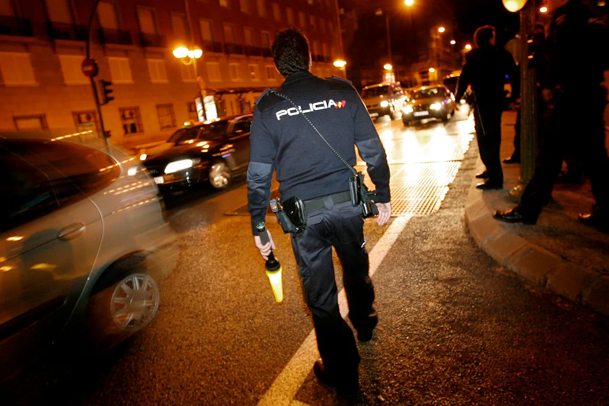 Agresión a machetazos entre pandilleros Lavapiés: cuatro jóvenes atacan a un chico y le hieren en la cabeza y la espalda