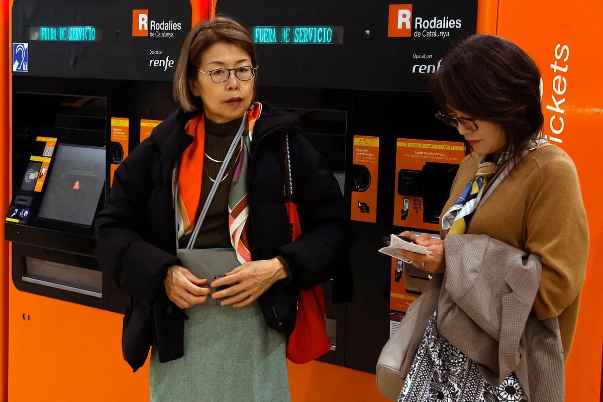 El servicio de Cercanías en Cataluña sigue suspendido tras el accidente de Gelida y la Generalitat recomienda el teletrabajo