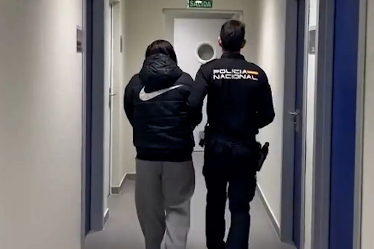 Los padres de una niña de 10 meses que dio positivo en drogas, detenidos por la Policía