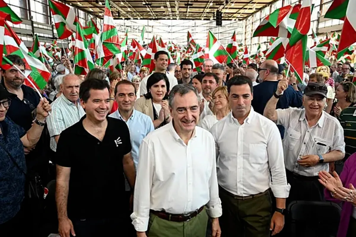 Aitor Esteban cree que sería "irresponsable" que Sánchez siguiera "más allá de 2026"