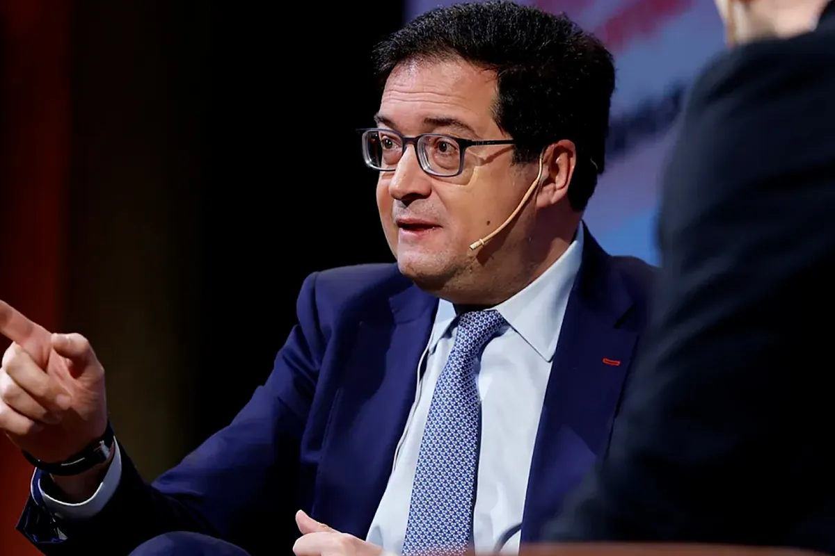 El Gobierno aplicará la jornada de 35 horas en la Administración del Estado antes del 15 de abril