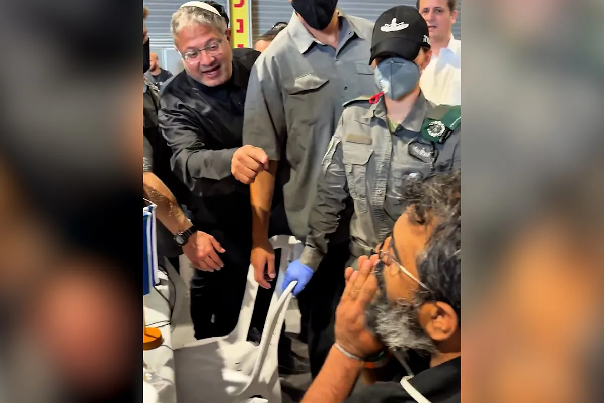 El polémico vídeo del ministro israelí Ben Gvir encarándose con los activistas detenidos de la flotilla