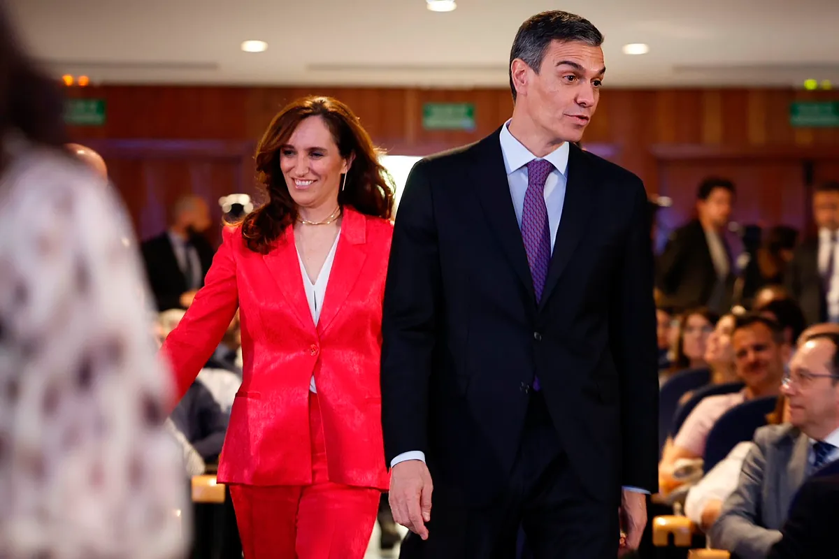 Los españoles le ponen la nota más baja a la Sanidad de toda la historia mientras Sánchez presume de que es "el termómetro democrático"