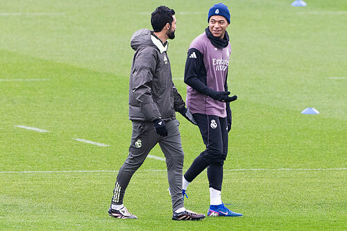 El plan desesperado de Arbeloa, un escudo para buscar la reacci�n del vestuario del Madrid: "S�lo necesito a estos jugadores"