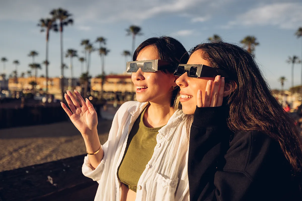 El eclipse del 12 de agosto y la astrología: una cita con el cielo que las mujeres convierten en ritual