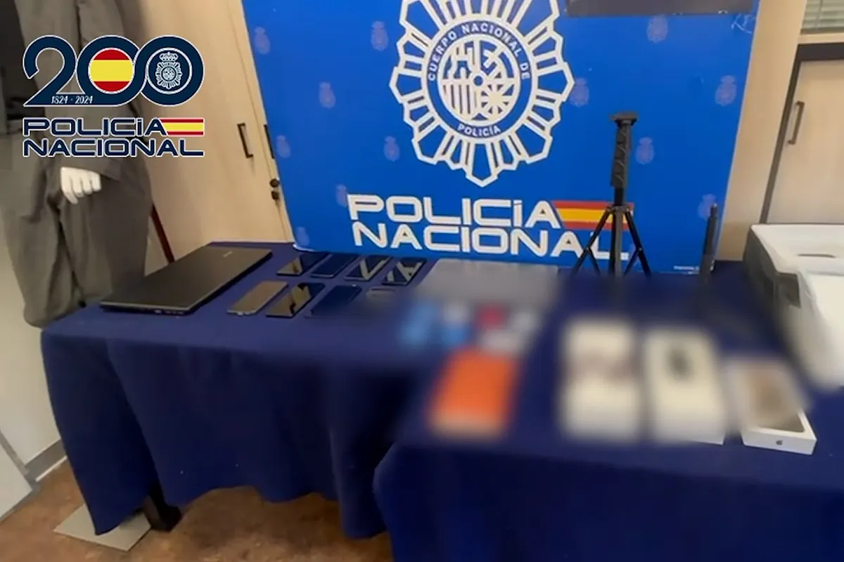 Reservaba pisos turísticos y los ofrecía como alquiler de larga duración: detenido por estafar a 32 personas en Madrid