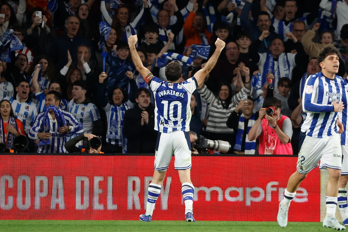 Oyarzabal, de penalti, lleva a la Real Sociedad a la final de la Copa del Rey