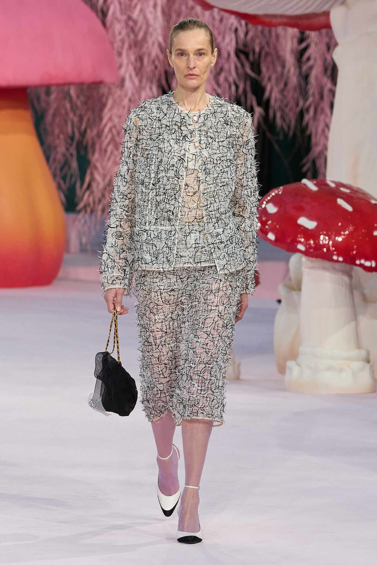 Chanel Alta Costura primavera-verano 2026 - Foto 8 de 56