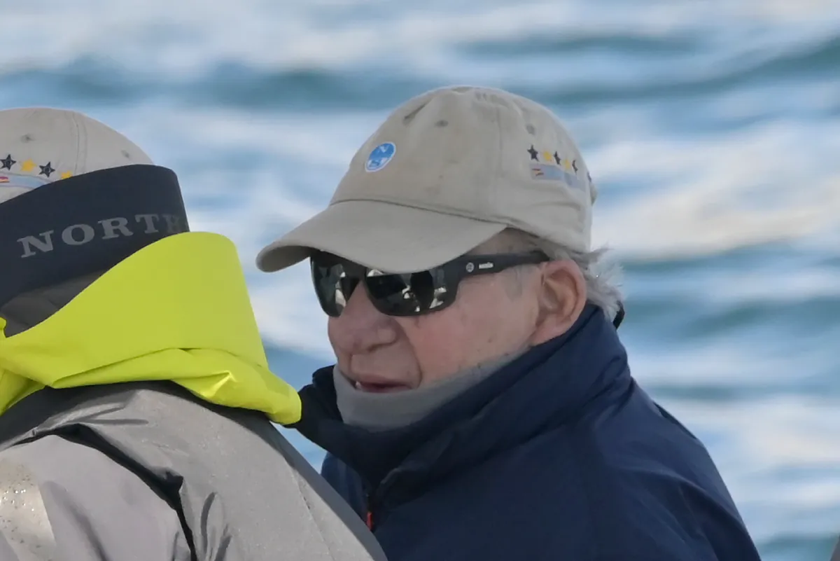 El Rey Juan Carlos vuelve a Sanxenxo para su cita anual con las regatas de vela