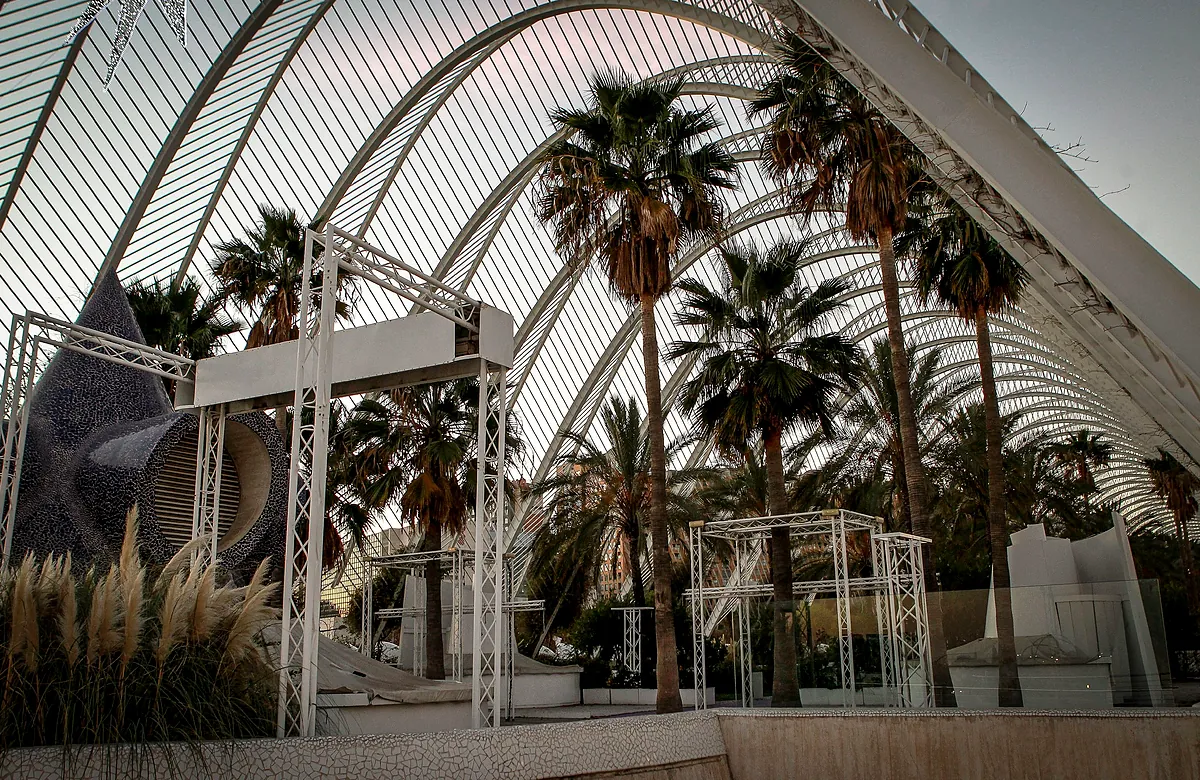 Contra el ruido de una discoteca y los festivales de música: los vecinos de la Ciudad de las Artes endurecen el pulso judicial