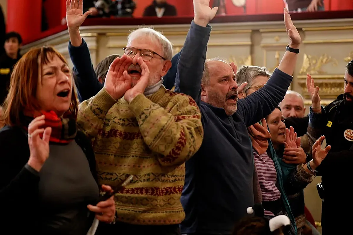 Acto pro Palestina en el Teatro Real durante el sorteo de la Lotería de Navidad