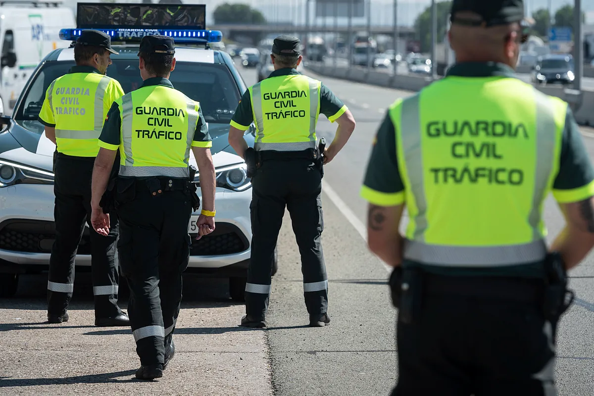 Un joven muere tras ser arrollado por varios vehículos en la carretera de Valencia, en Valdebernardo