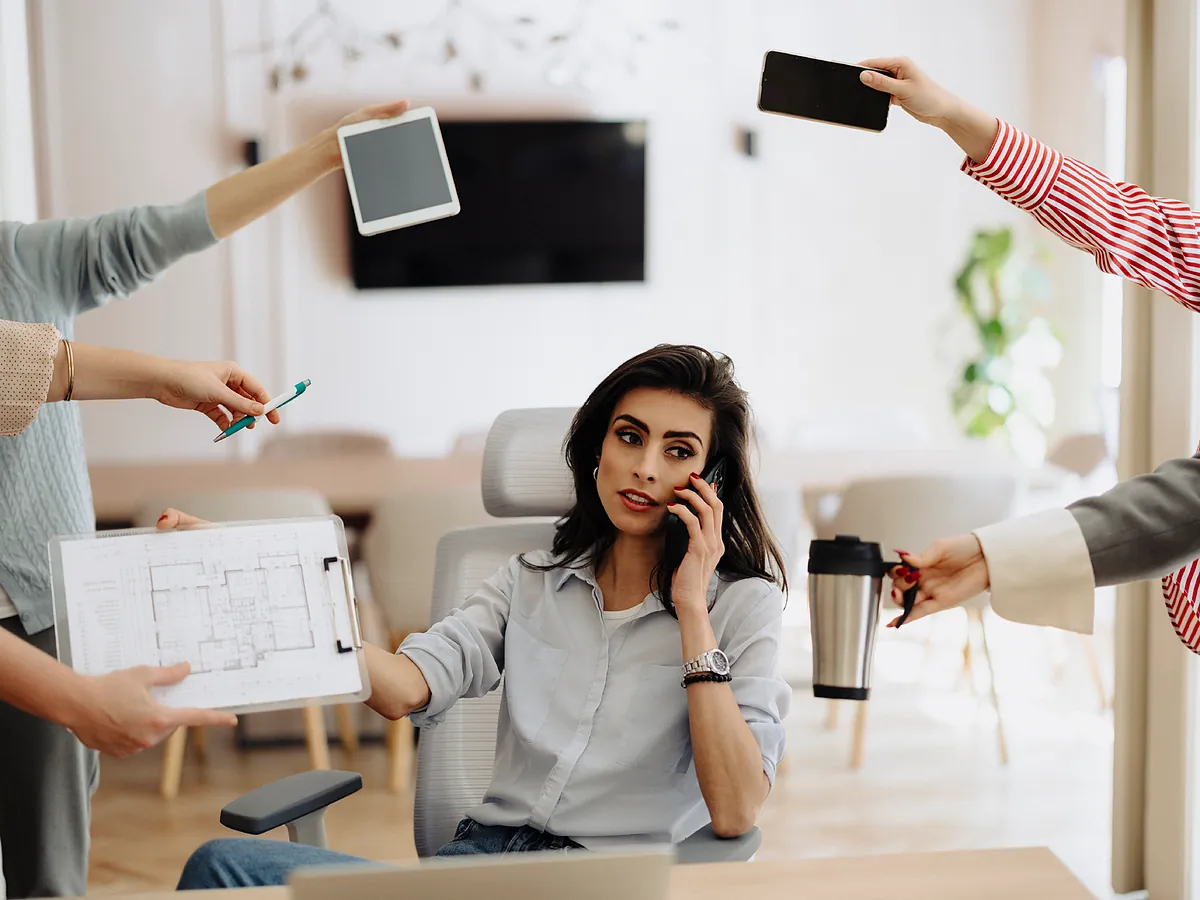 ¿Eres búho o alondra? Cómo superar el síndrome de la vida agotada según las expertas: "La productividad real no debe competir contra el propio cuerpo"