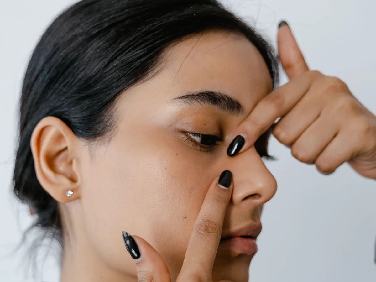 Cómo eliminar los puntos negros de la nariz: la rutina de limpieza que usan las expertas en belleza