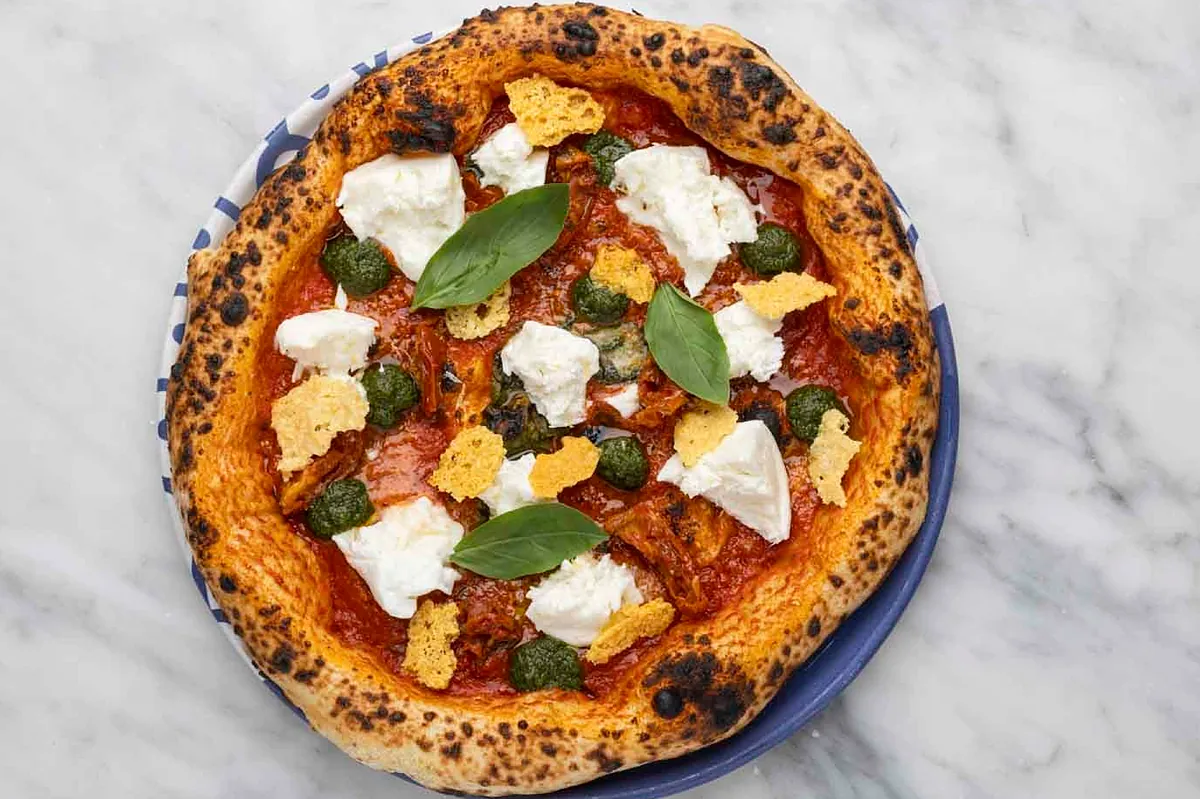 Baldoria: la mejor pizza del mundo, bloody mary... por 40 pavos (y pagó tito Javier con lechuguitas)