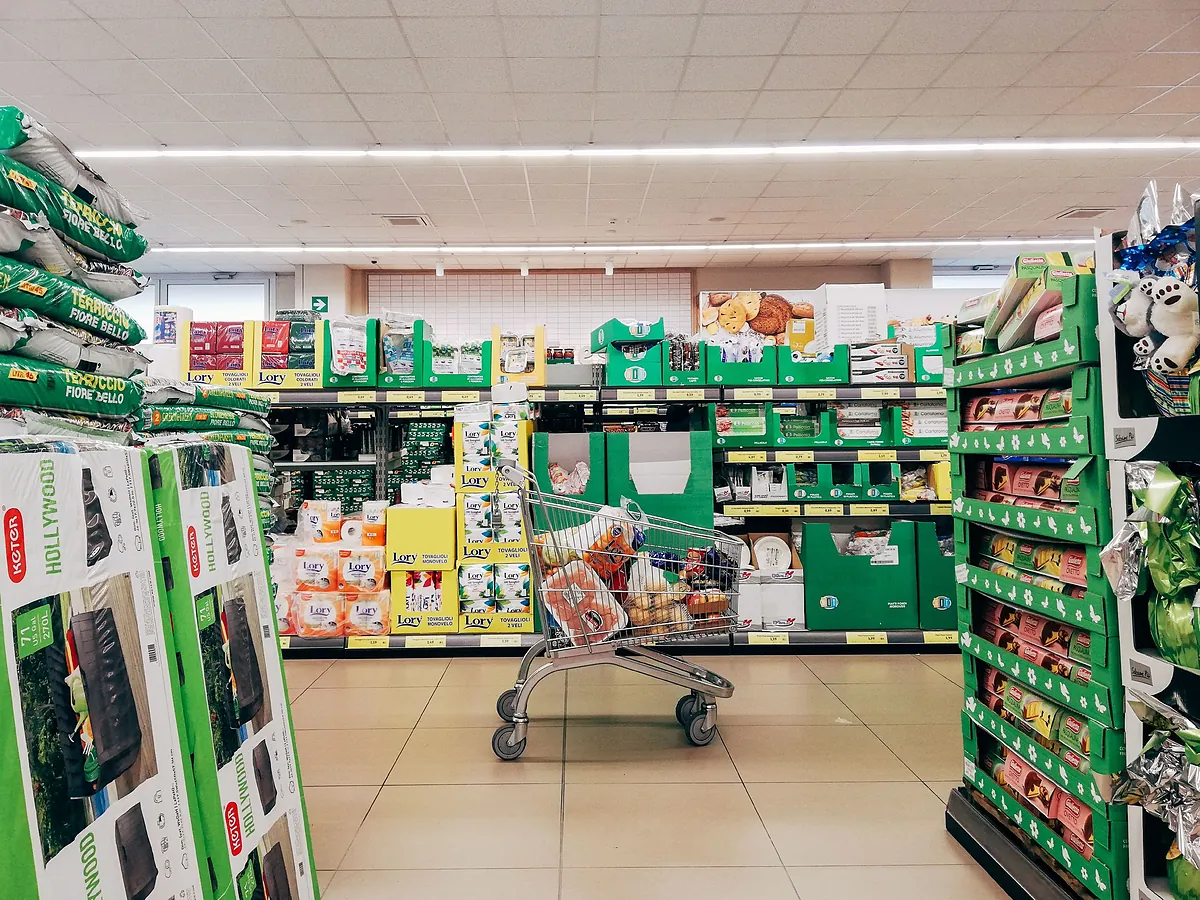 Supermercados abiertos el festivo viernes 11 de septiembre en Barcelona: horario de Aldi, Carrefour y otros centros – El Mundo