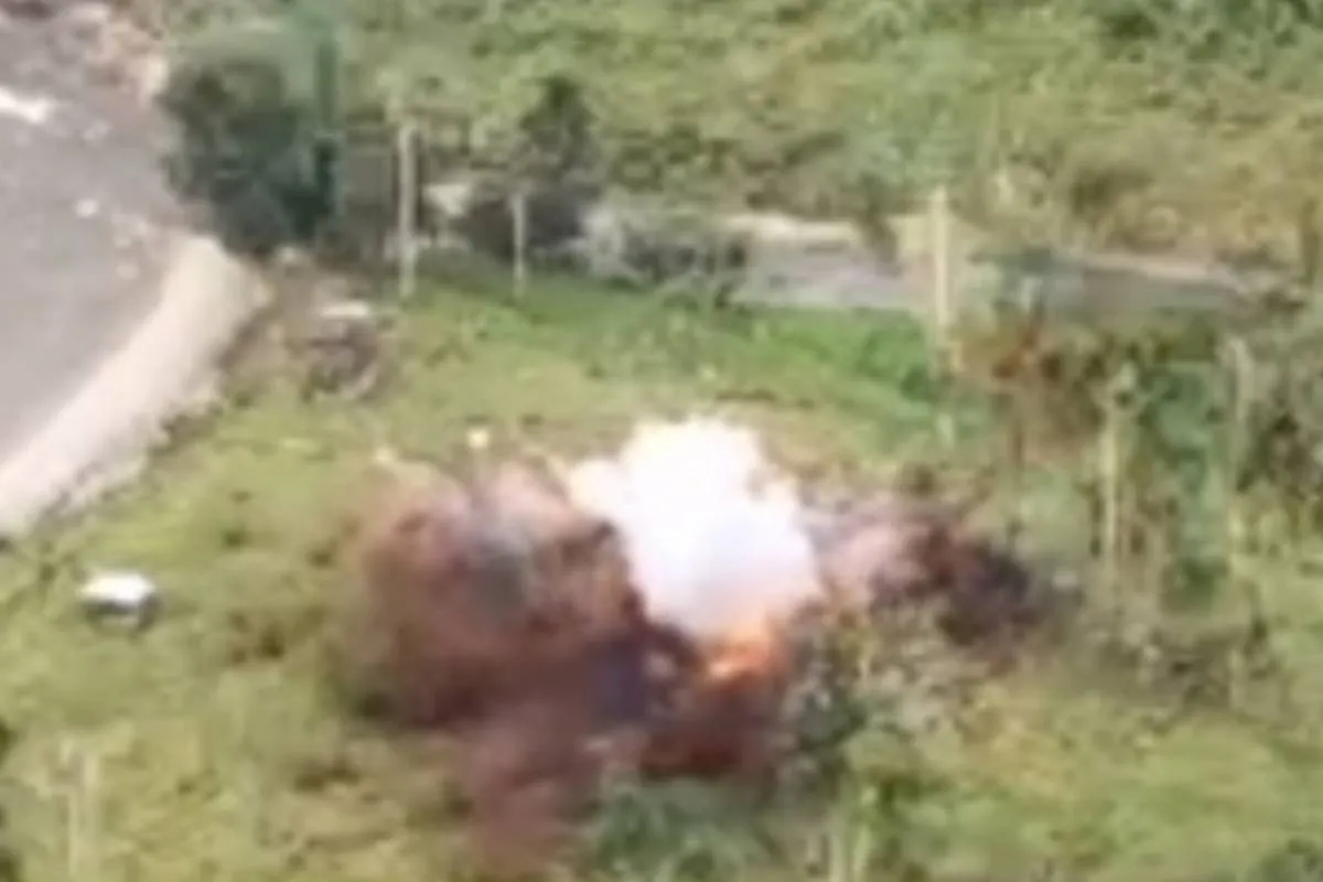 Ecuador bombardea un campo de entrenamiento de una disidencia de FARC con el apoyo de Estados Unidos