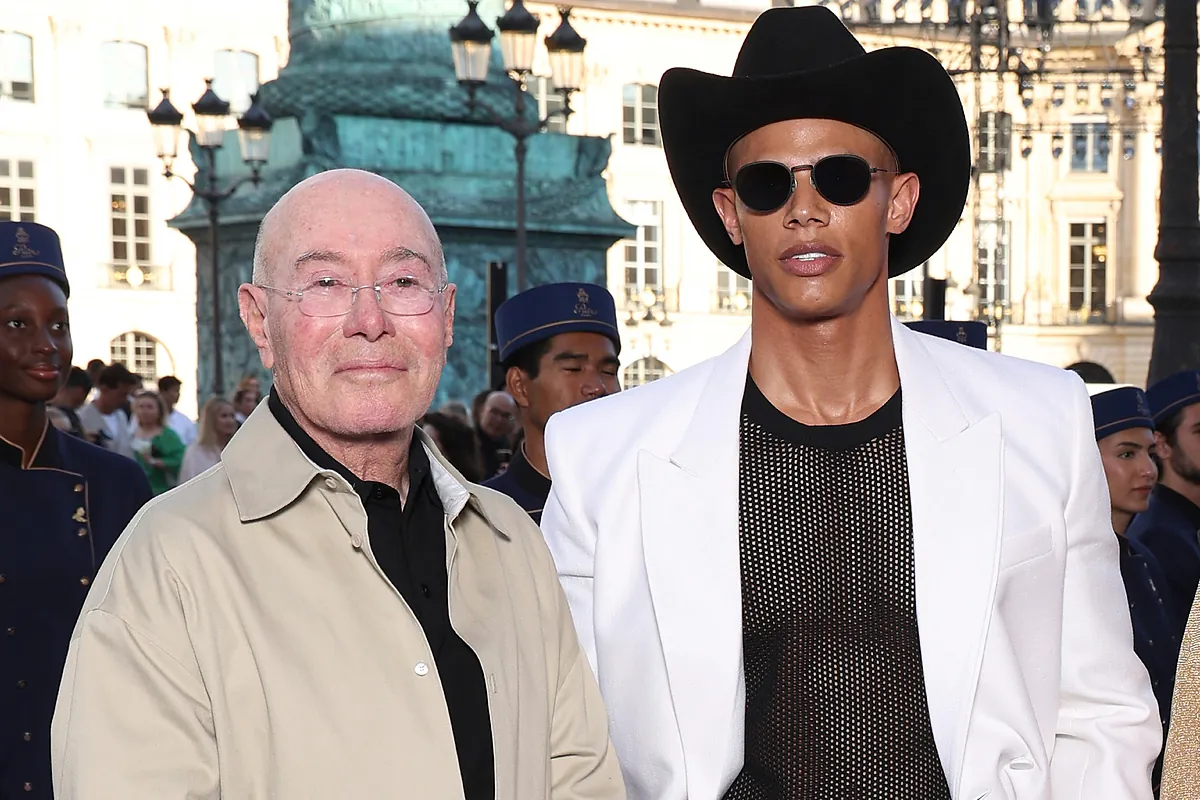 Tras un desagradable divorcio, David Geffen, con una fortuna de 9.000 millones de dólares, llega a un acuerdo privado con su ex marido, 50 años más joven