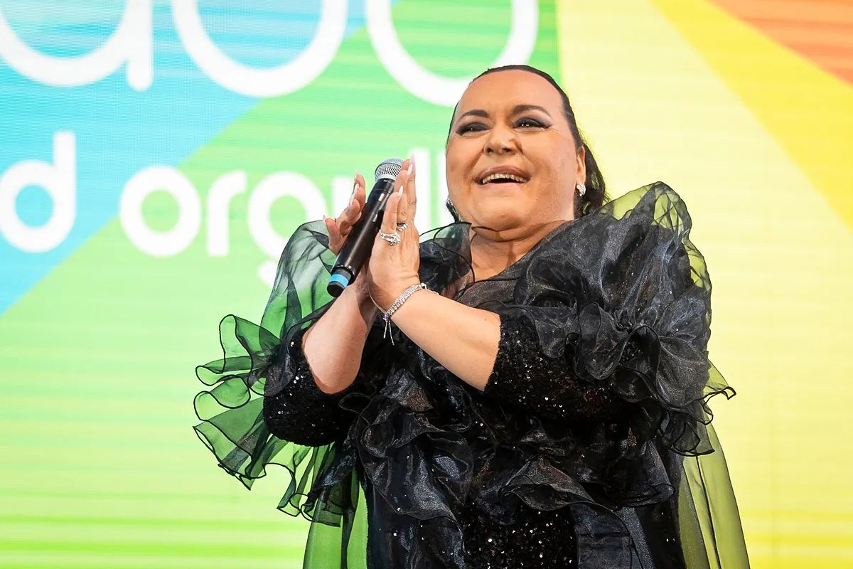 Juanra López, autor del libro 'Yo, folclórica': "No hay nadie más folclórica que Falete"