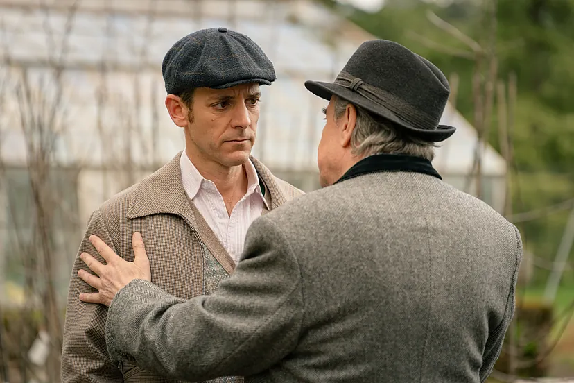 Avance semanal de Sueños de libertad: Gabriel roba las llaves del  laboratorio tras besar a Cristina | Series