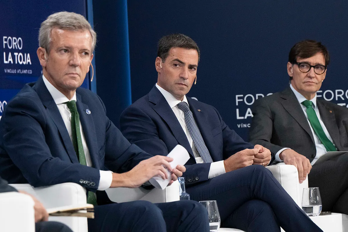 Photo: El Mundo Leaders of Galicia, Basque Country, and Catalonia Defend Regional Autonomy at La Toja Forum