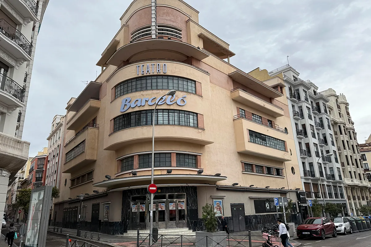 Sale a la venta el edificio de la mítica discoteca del Teatro Barceló, precintada por el Ayuntamiento