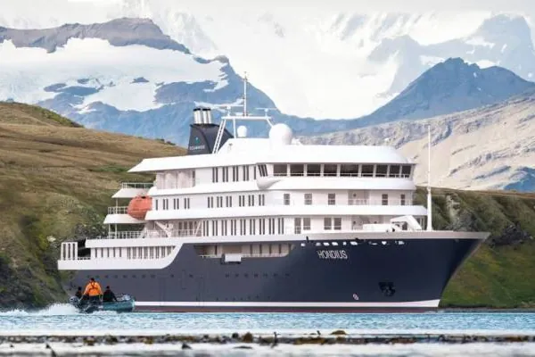 Atlantik'te Arjantin'den Yeşil Burun Adaları'na giden bir yolcu gemisinde olası bir hantavirüs salgını nedeniyle üç kişi öldü
