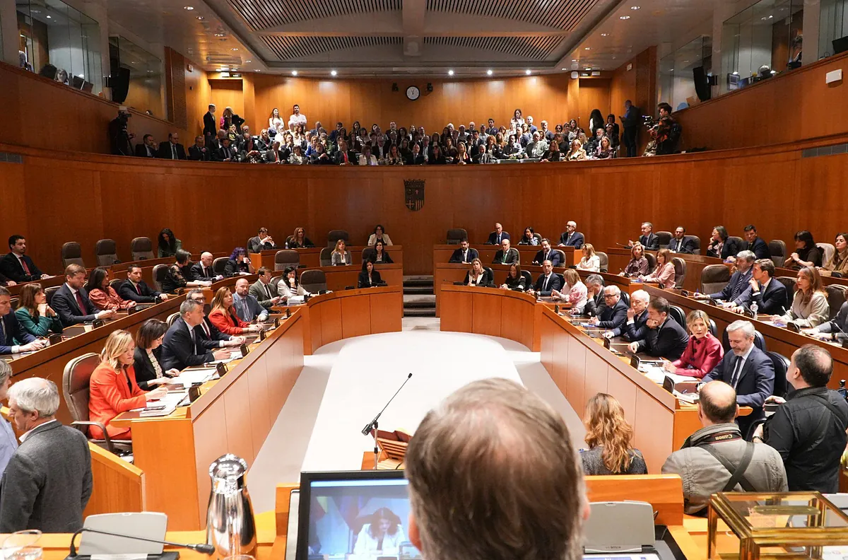 El PP se hace con la Presidencia de las Cortes de Aragón tras el rechazo de Vox a presentar una candidatura propia