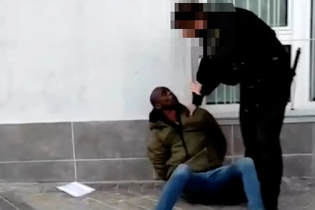 Así ha sido la detención del ex diputado autonómico de Podemos Serigne Mbaye en Madrid