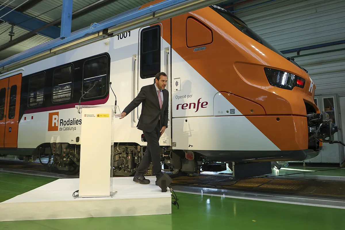 Los sindicatos de Renfe y Adif convocan siete días de huelga general ...