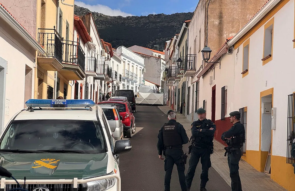 La Guardia Civil halla restos ?seos en una vivienda en el marco de la investigaci?n de la desaparici?n de Francisca Cadenas