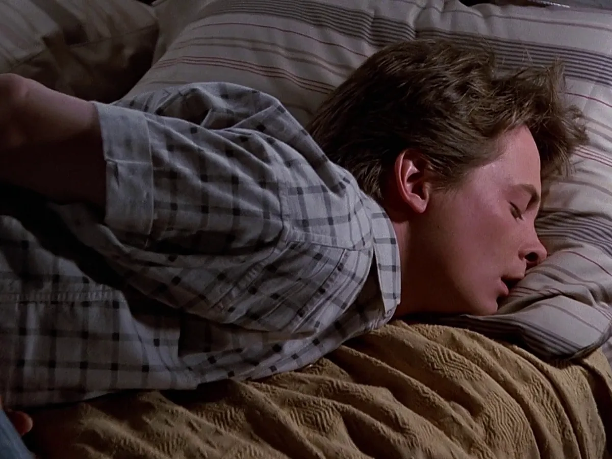 Teenage Sleep & School: Should Parents Wake Them Up?