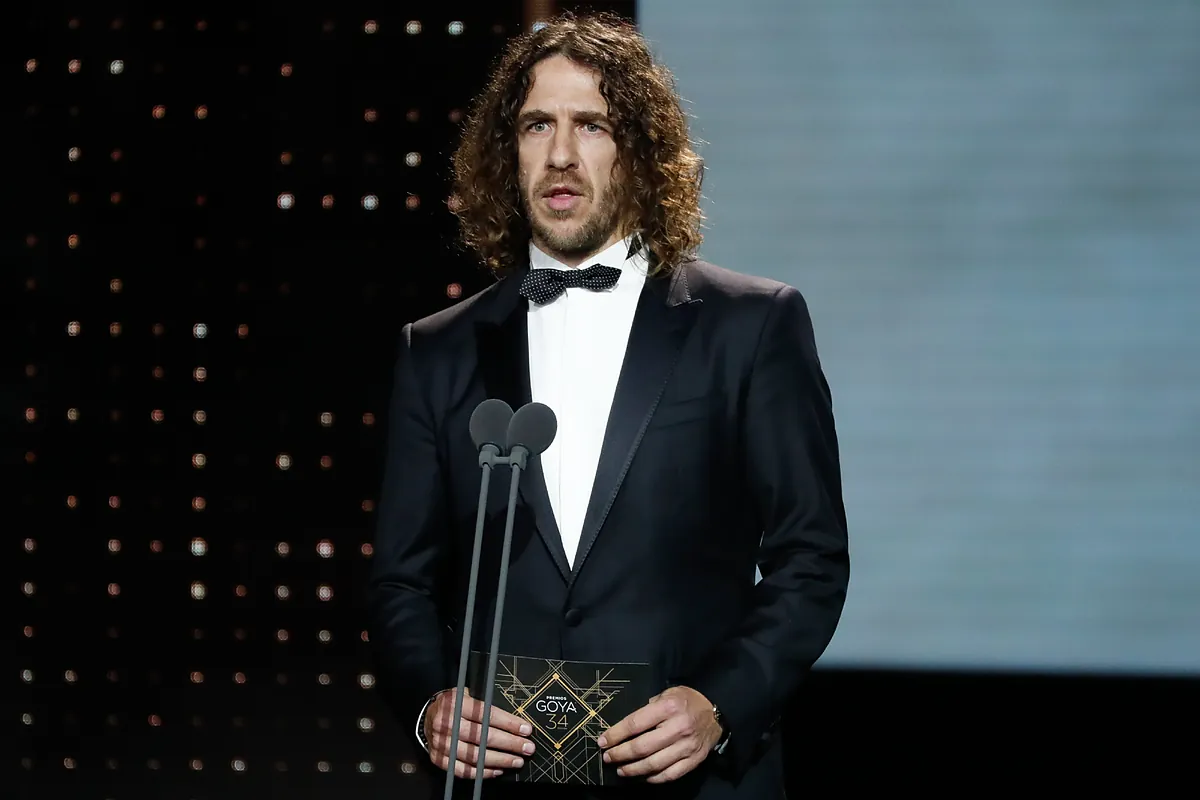 Carles Puyol, cabeza de cartel de un ciclo en defensa de la "masculinidad" denunciado por 140 organizaciones feministas de México