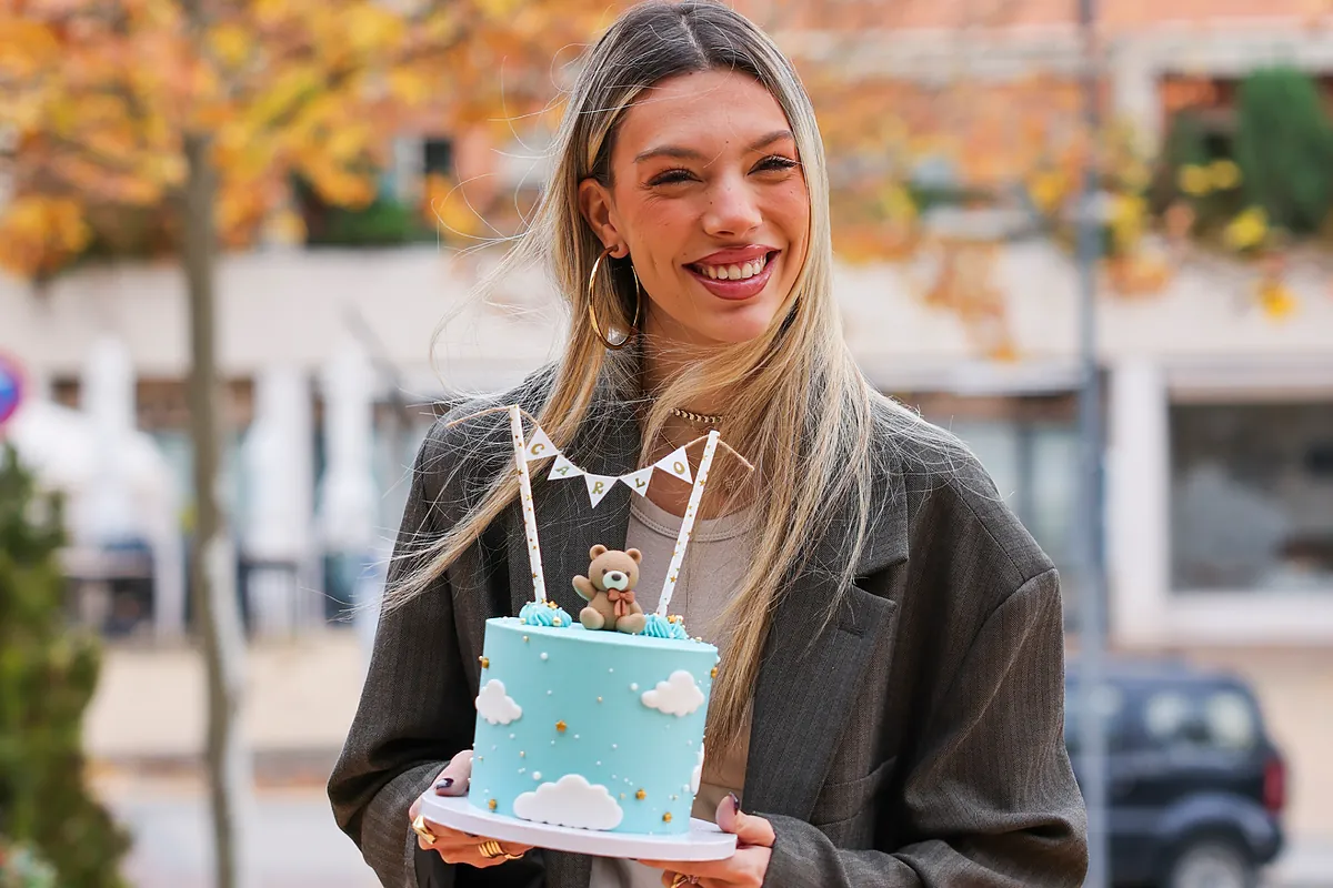 Hay novelista nueva en la oficina: Alejandra Rubio