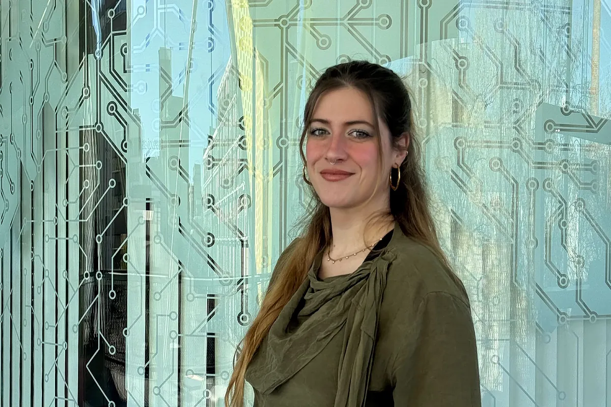 Lara Fernández, fundadora de Vuélvete Local: "Mucha gente quiere comprar en el barrio, pero le falta tiempo e información para hacerlo"