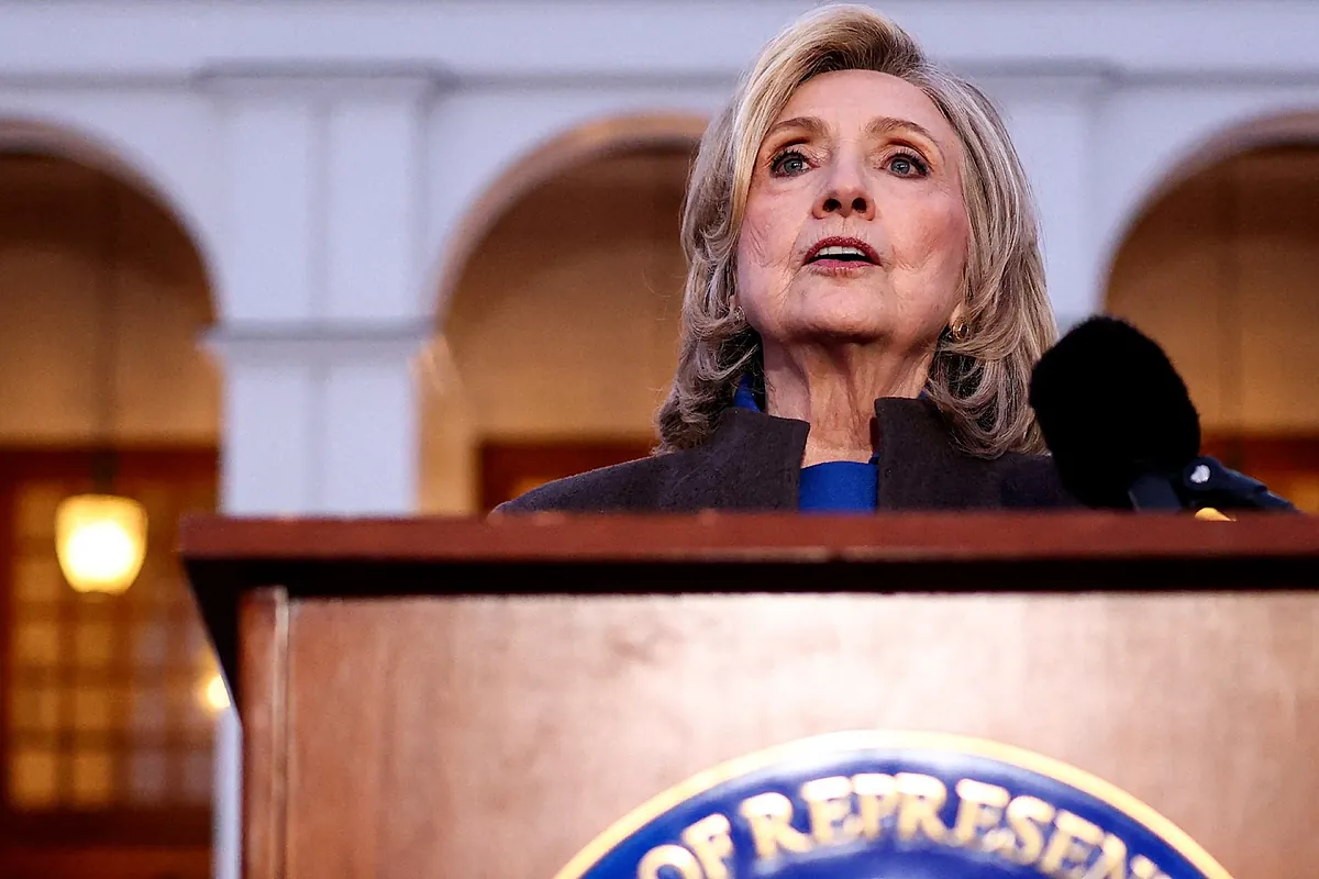 Hillary Clinton insiste en que no conoció a Epstein: "La mayoría de la gente no sabía lo que hacía"