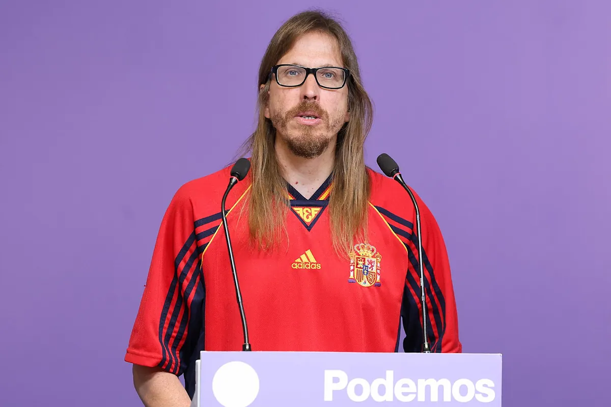 Podemos celebra que "el genocida Donald Trump" entregue la copa del Mundial a España: "Que rabie"