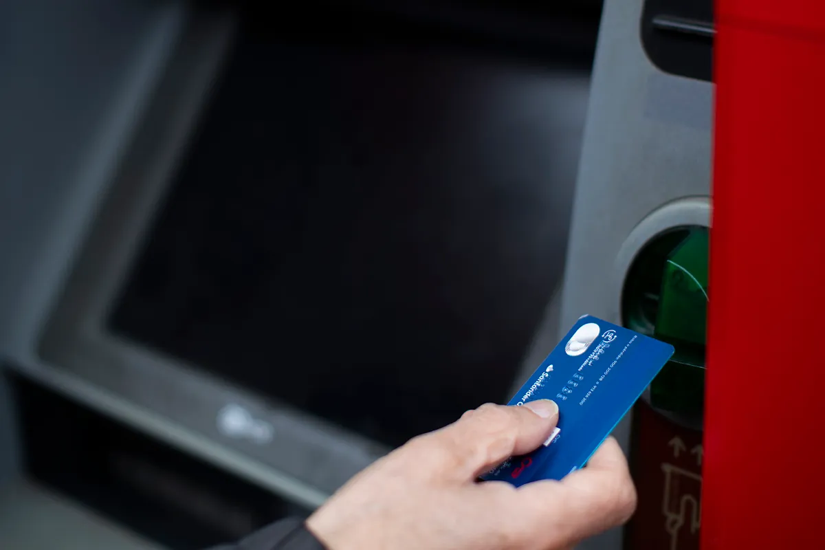 Cuándo se cobra el paro este junio de 2026: fechas por bancos