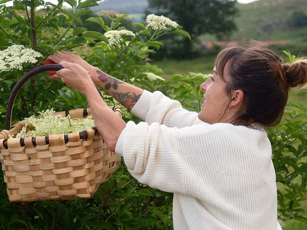 Ellas son las mujeres que hacen brillar, en la sombra, a seis estrellas Michelin: "Conseguir que cada día se pueda levantar la persiana y el cliente sienta que todo fluye es una responsabilidad cruda"