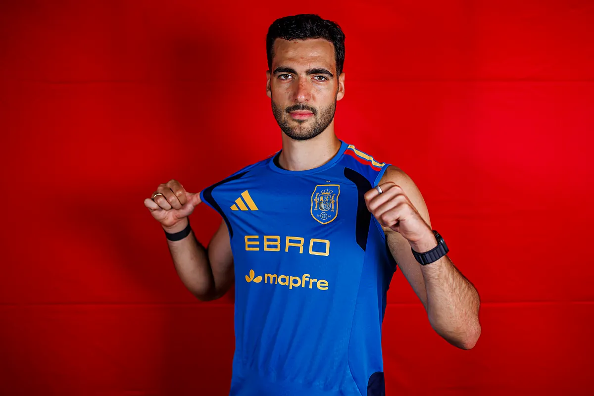 Mikel Merino: "Sin mi mujer no estaría aquí. Ha sido increíble verla, embarazada de ocho meses, ayudándome a subir las escaleras"