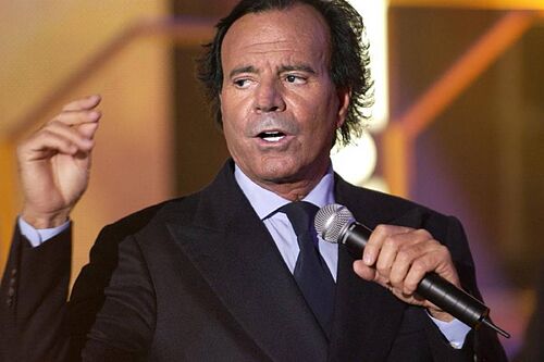 Julio Iglesias habla por primera vez: est� preparando su defensa y niega totalmente los hechos