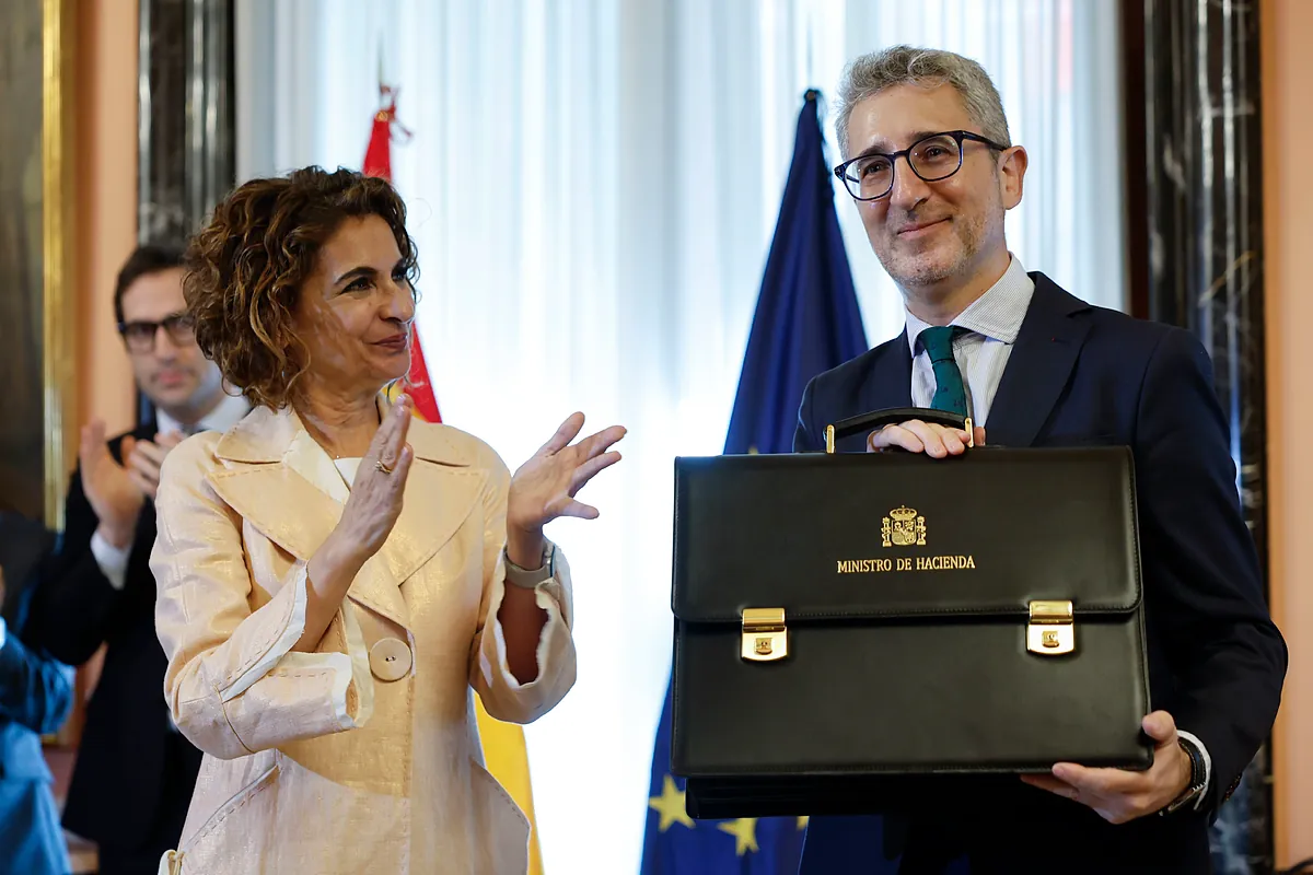 De ayudas a familias vulnerables a reducir la "desigualdad fiscal": las 50 peticiones de los técnicos de Hacienda al nuevo ministro