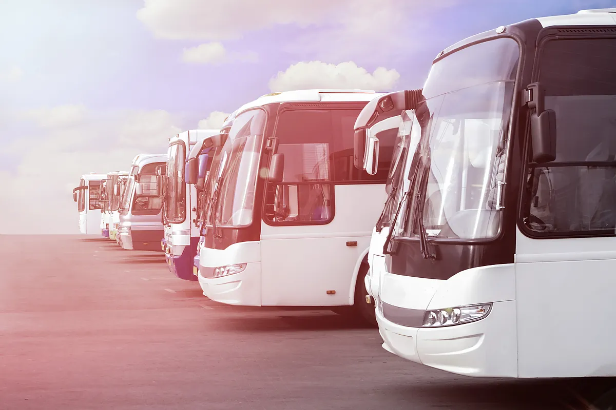 Hacienda tumba el plan de Renfe para crear su propia empresa de autobuses y la empresa responde que adaptará los pliegos para volver a lanzar el concurso
