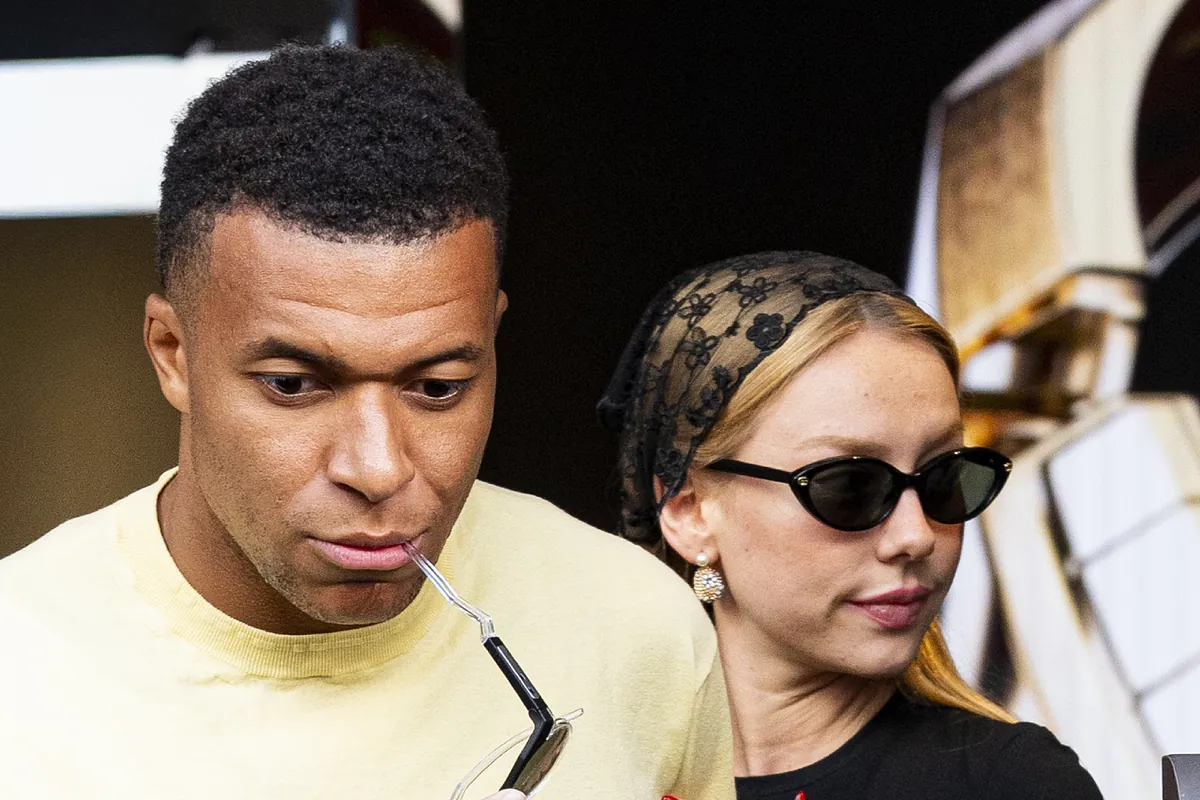 Ester Expósito anuncia medidas legales contra quienes difundan bulos sobre su relación con Kylian Mbappé: "No todo vale"