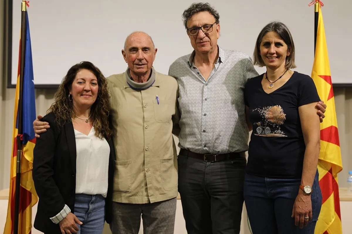 Lluís Llach da un paso al lado y el activista Josep Vila es escogido nuevo presidente de la ANC
