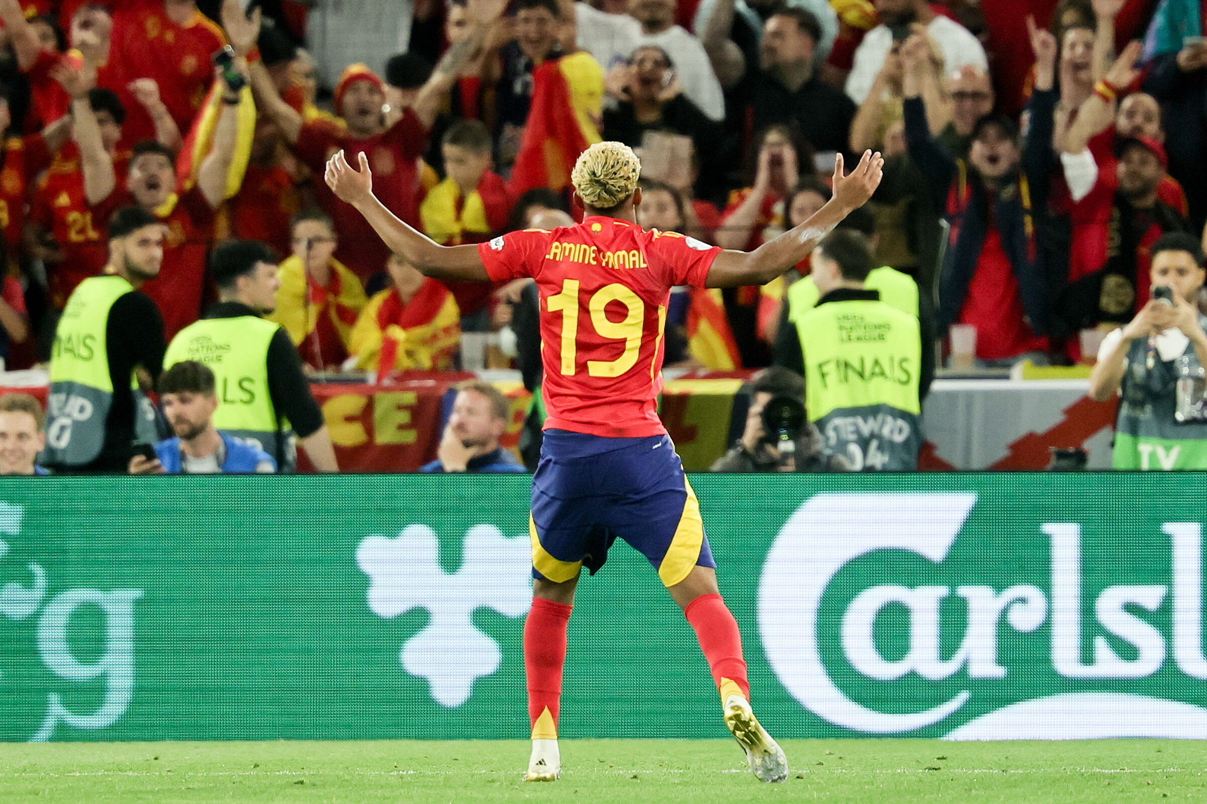 España - Egipto en directo: repite Lamine y Joan García, suplente