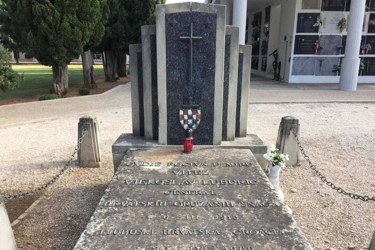 El Gobierno ordena la retirada del escudo del partido fascista croata del panteón donde está enterrado en Valencia 'Maks, el Carnicero"
