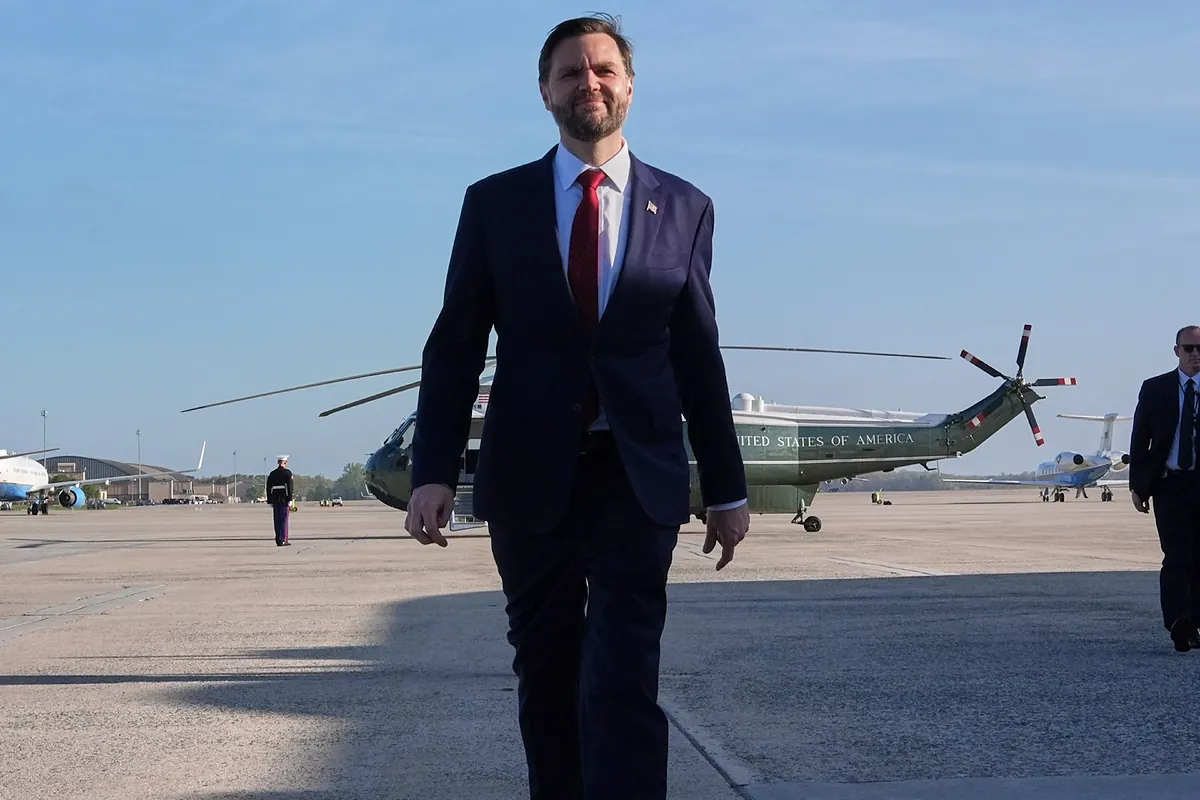 Vance avisa a Irán de que no 'juegue' con las negociaciones: "No seremos muy receptivos"