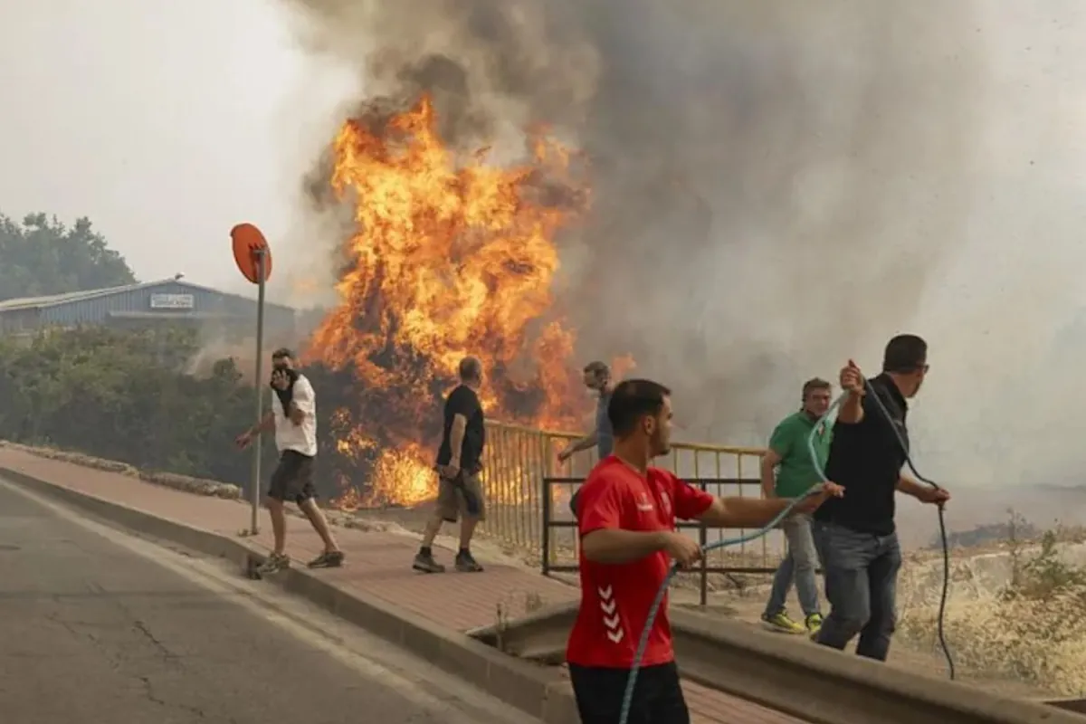 Murcia solicita la intervención de la UME para combatir el incendio de Los Garres y Lages